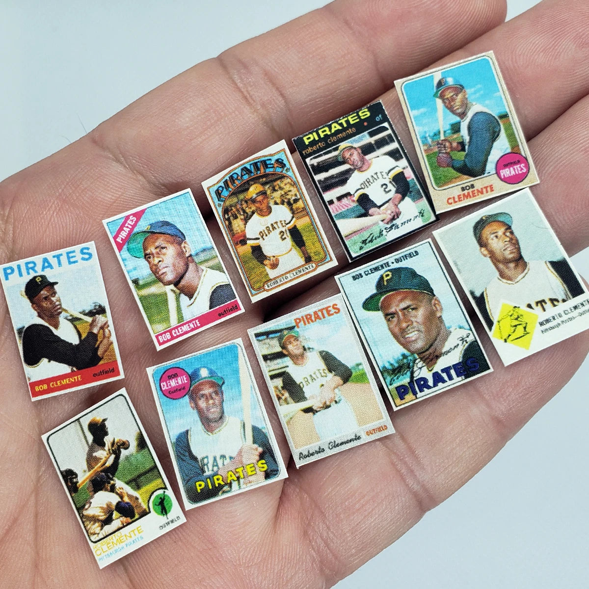 Roberto Clemente #21 Miniature 20 Card Set – Tiny Custom Baseball Collectible | Pirates Legend