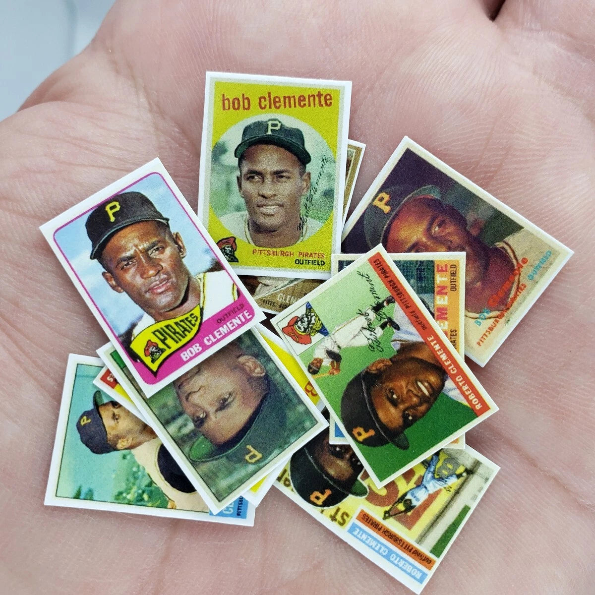 Roberto Clemente #21 Miniature 20 Card Set – Tiny Custom Baseball Collectible | Pirates Legend