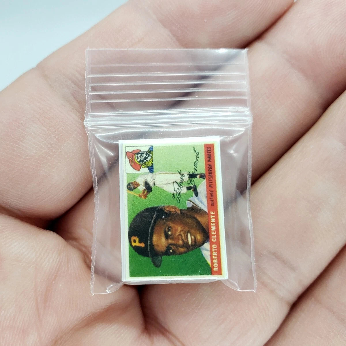 Roberto Clemente #21 Miniature 20 Card Set – Tiny Custom Baseball Collectible | Pirates Legend